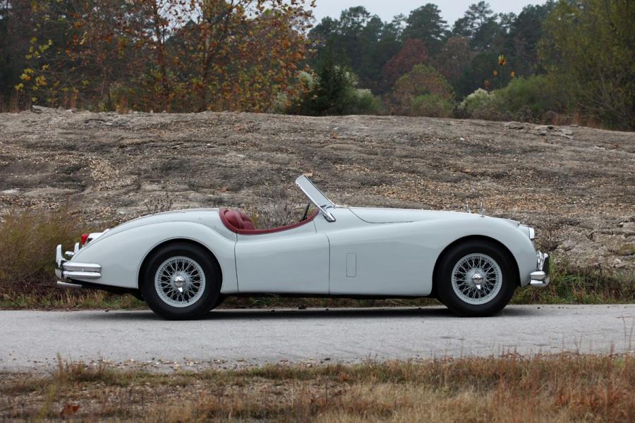  Jaguar XK140 Roadster 1956 года  (фото 2 из 3)